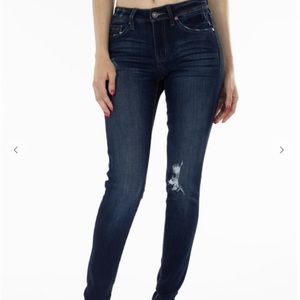 Kancan mid rise super skinny! NWT